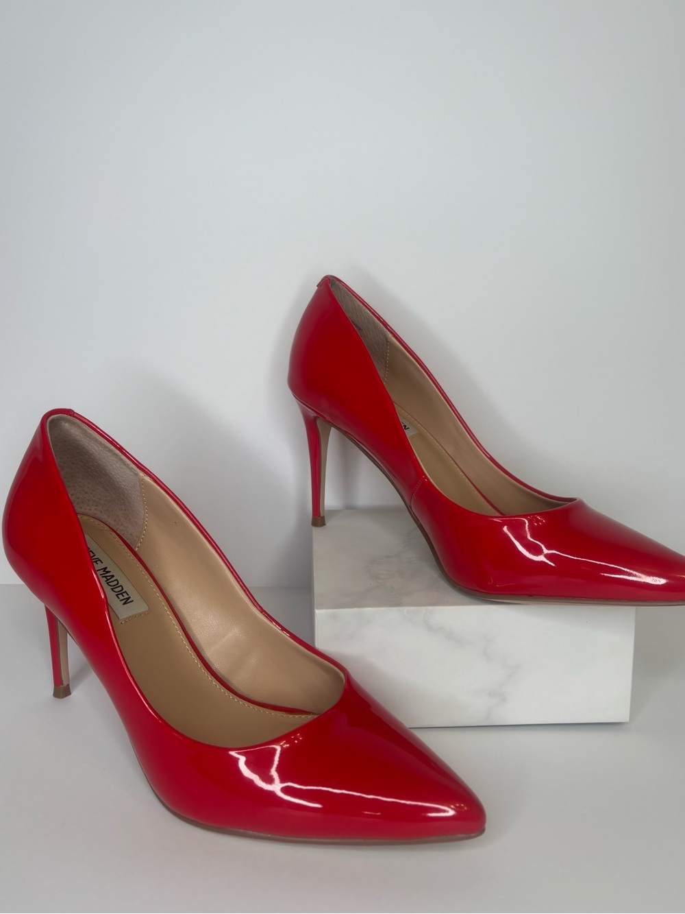 Steve Madden Red Patent Pointed-Toe Stiletto Pumps Size 7 - Picture 8 of 12